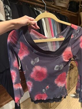 Source Unknown Black Sheer Long-Sleeve Top with Pink Floral Print